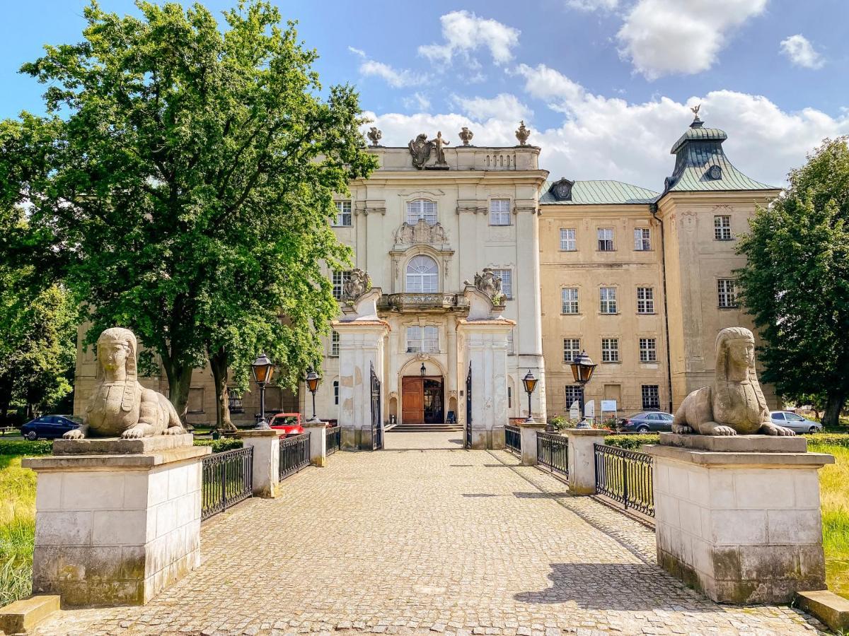 Hotel Zamek Krolewski W Rydzynie Рыдзына Экстерьер фото