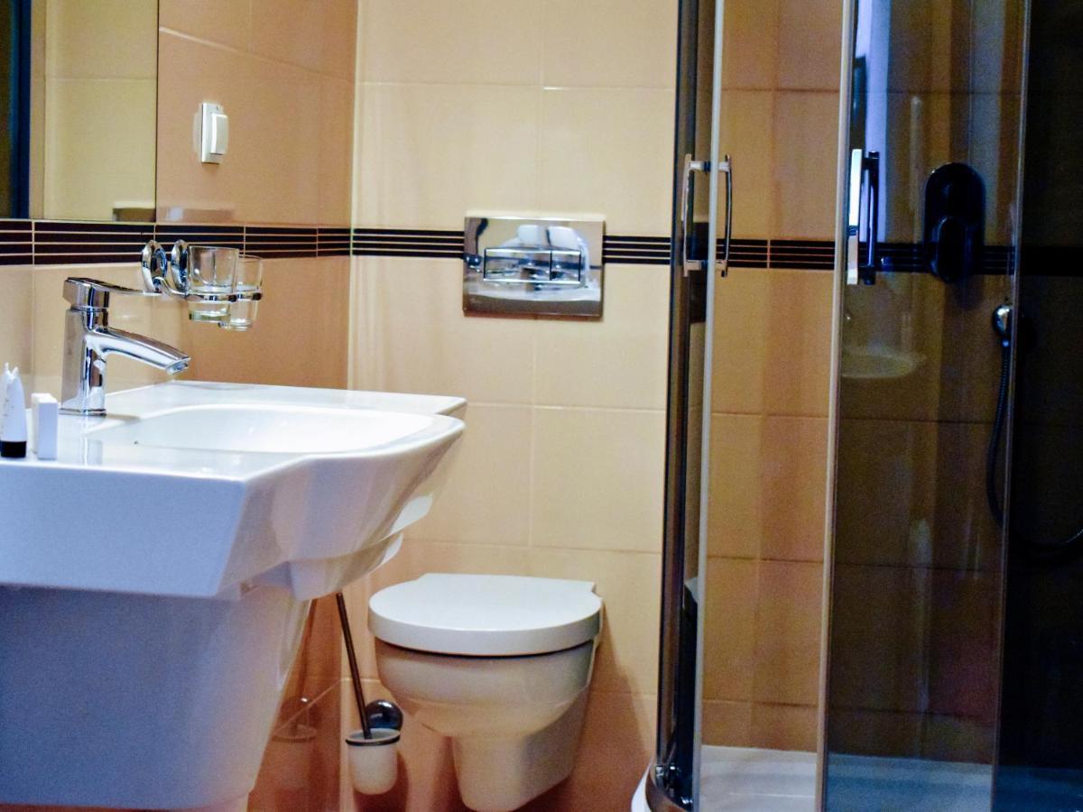 Hotel Zamek Krolewski W Rydzynie Рыдзына Экстерьер фото