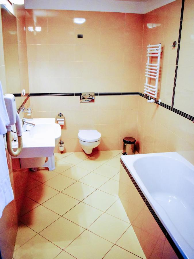 Hotel Zamek Krolewski W Rydzynie Рыдзына Экстерьер фото