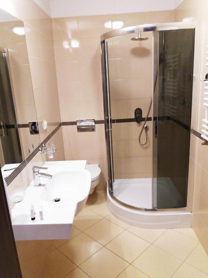 Hotel Zamek Krolewski W Rydzynie Рыдзына Экстерьер фото
